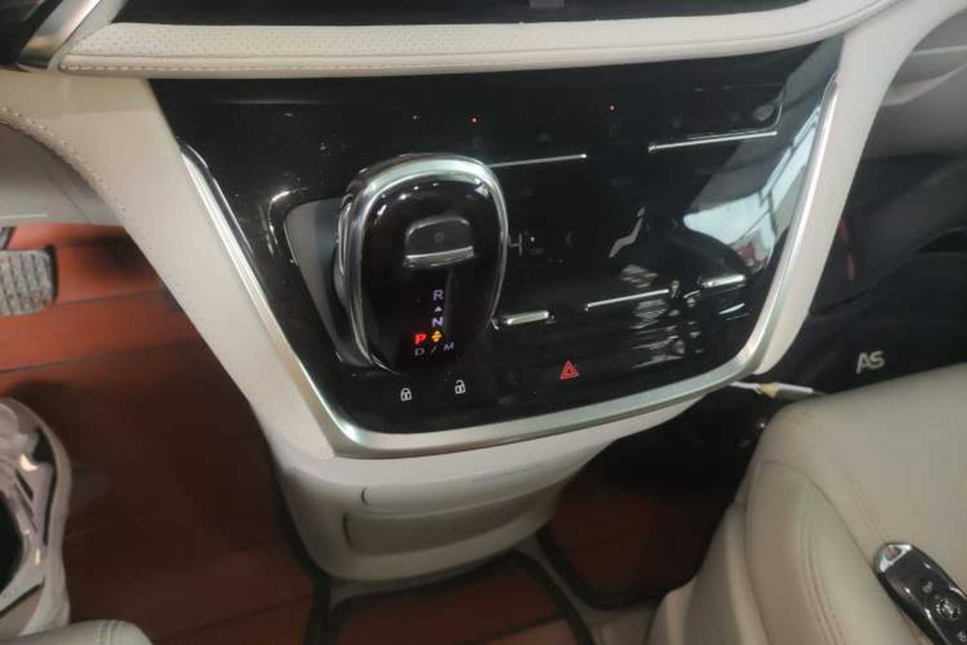 Used Buick GL8 2021 ES Landtrek 653T Comfort Edition Gear Lever