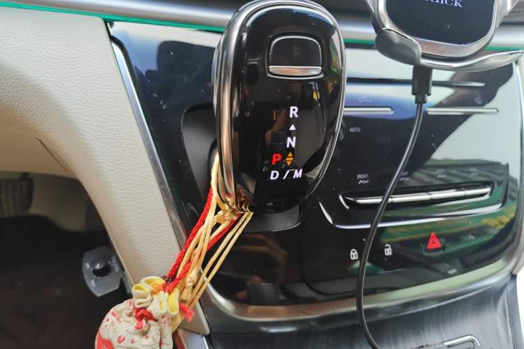 Used Buick GL8 2021 Land Cruiser Executive Class 652T Comfort Model Gear Lever