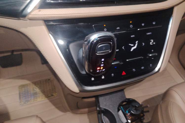 Used Buick GL8 2021 ES Landtrek 653T Comfort Edition Gear Lever