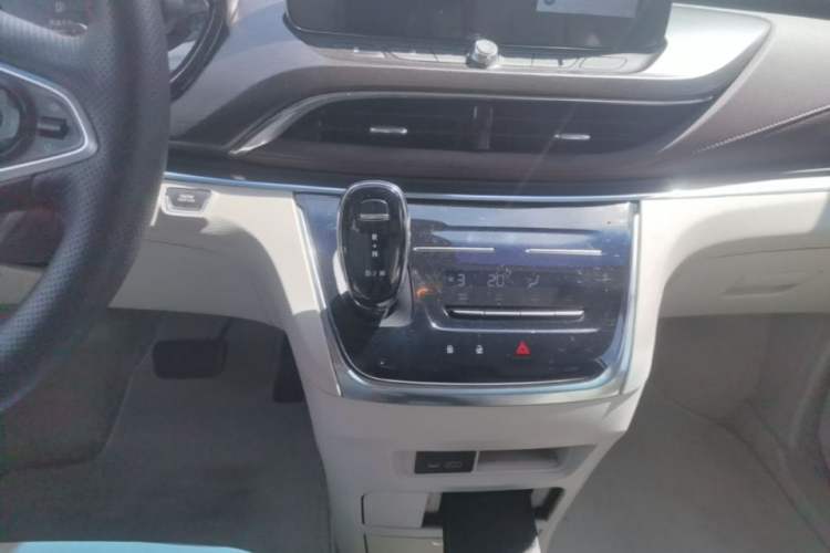 Used Buick GL8 2021 Land Cruiser Executive 652T Premium Model Gear Lever
