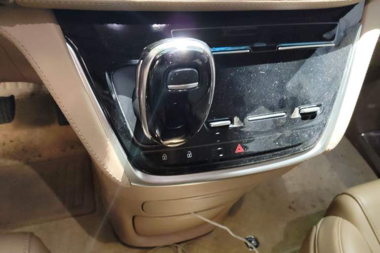 Used Buick GL8 2021 ES Landtrek 653T Luxury Model Gear Lever