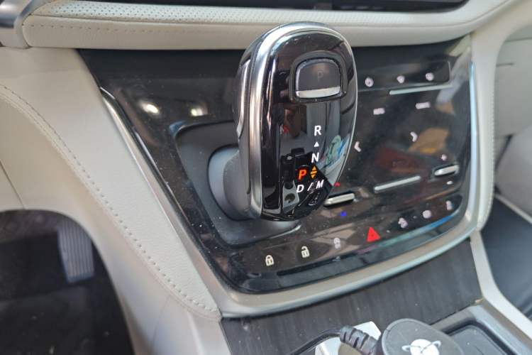 Used Buick GL8 2021 ES Landtrek 653T Comfort Edition Gear Lever