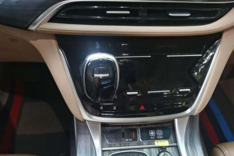 Used Buick GL8 2021 ES Land Cruiser 653T Luxury Edition Gear Lever