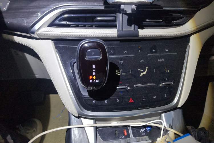 Used Buick GL8 2021 ES Landtrek 653T Comfort Edition Gear Lever
