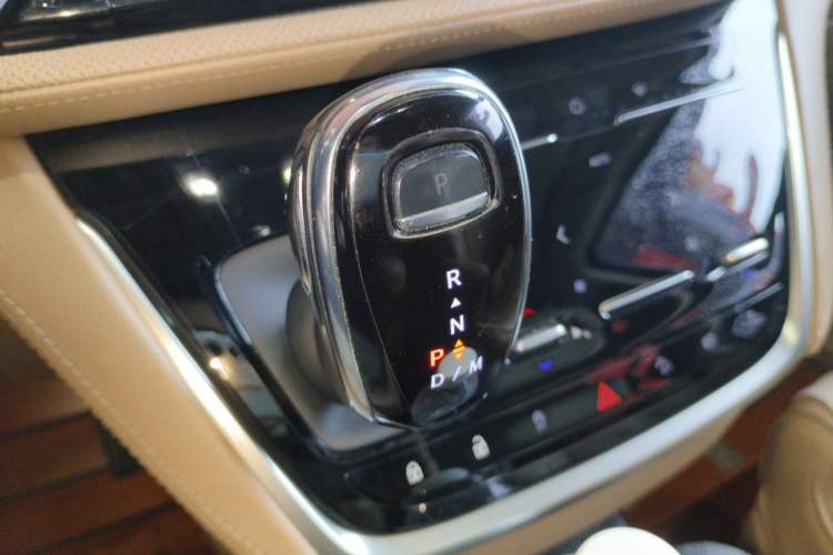 Used Buick GL8 2021 ES Landtrek 653T Luxury Model Gear Lever