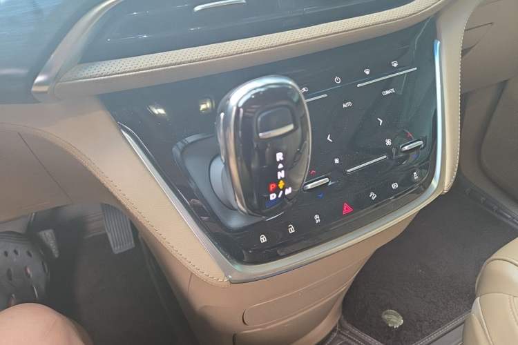 Used Buick GL8 2021 ES Landtrek 653T Luxury Model Gear Lever