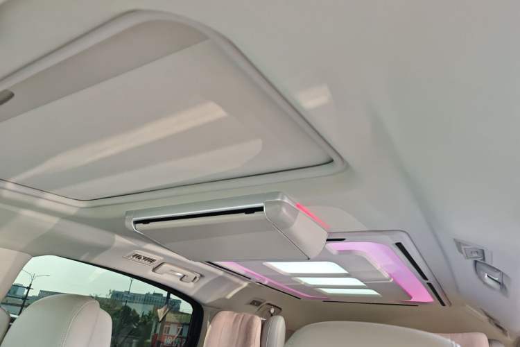 Used Buick GL8 2021 ES Landtrek 653T Comfort Edition Headliner