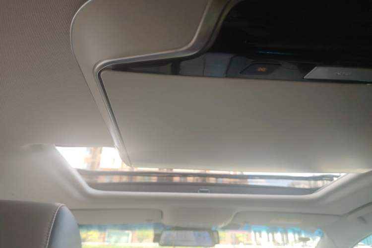 Used Buick GL8 2021 Land Cruiser Executive Class 652T Luxury Model Headliner