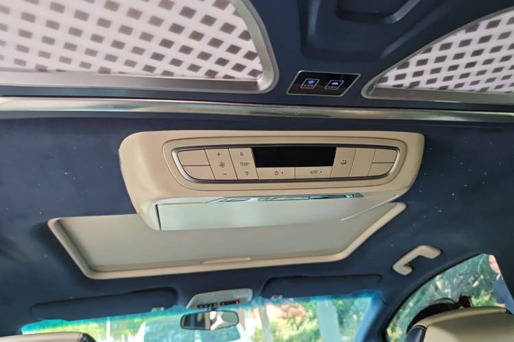 Used Buick GL8 2021 ES Landtrek 653T Comfort Edition Headliner