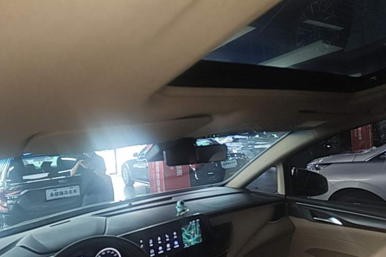 Used Buick GL8 2021 ES Landtrek 653T Luxury Model Headliner