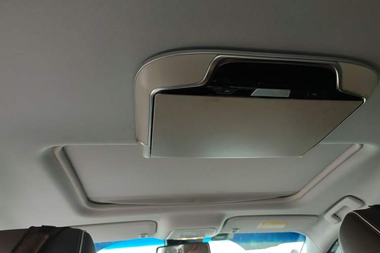 Used Buick GL8 2021 Land Cruiser Executive Class 652T Luxury Model Headliner