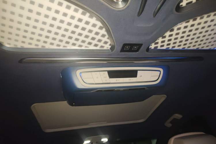 Used Buick GL8 2021 ES Landtrek 653T Comfort Edition Headliner
