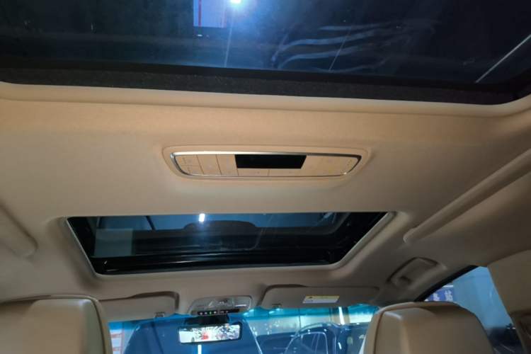 Used Buick GL8 2021 ES Land Cruiser 653T Flagship Model Headliner