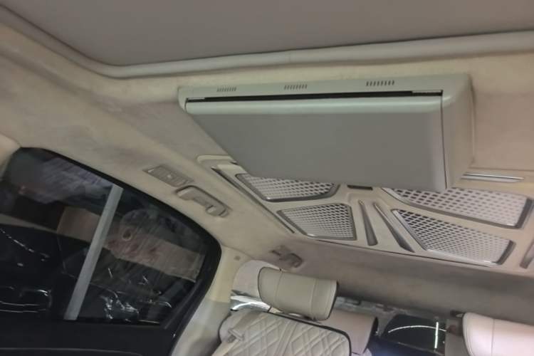 Used Buick GL8 2021 Land Cruiser Executive Class 652T Luxury Model Headliner