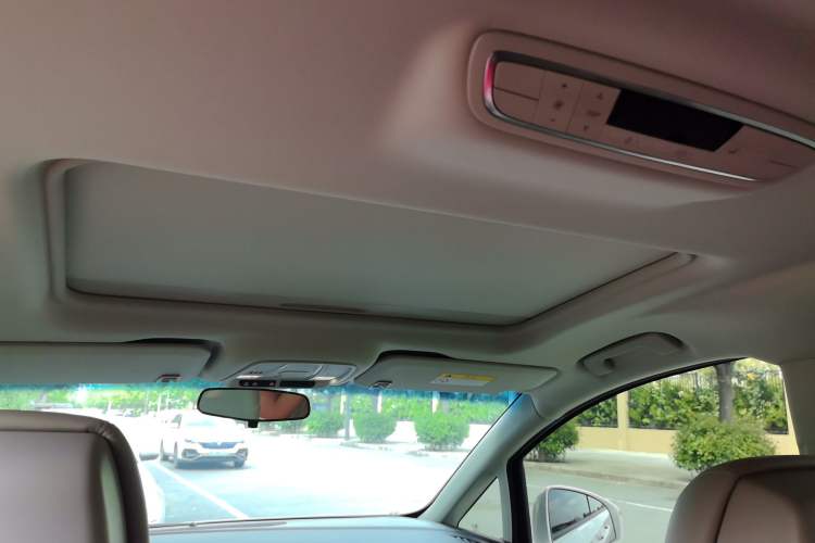 Used Buick GL8 2021 ES Landtrek 653T Comfort Edition Headliner