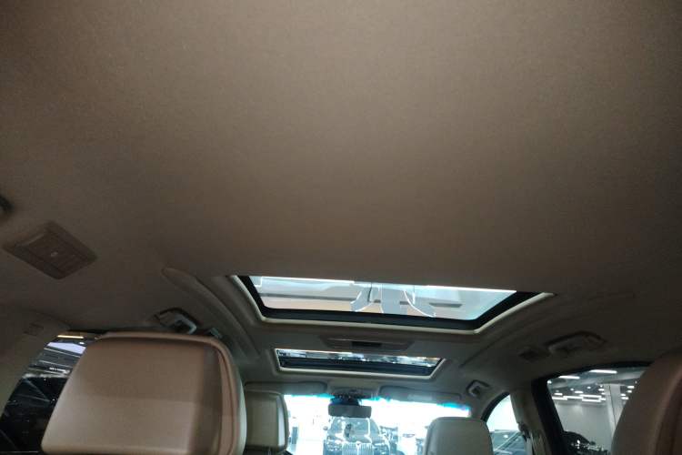 Used Buick GL8 2021 ES Landtrek 653T Luxury Model Headliner