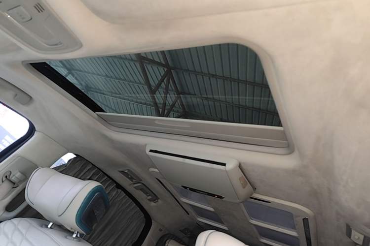 Used Buick GL8 2021 ES Landtrek 653T Comfort Edition Headliner