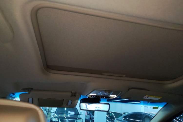 Used Buick GL8 2021 ES Land Cruiser 653T Flagship Model Headliner