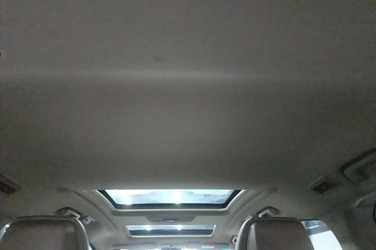 Used Buick GL8 2021 ES Landtrek 653T Luxury Model Headliner