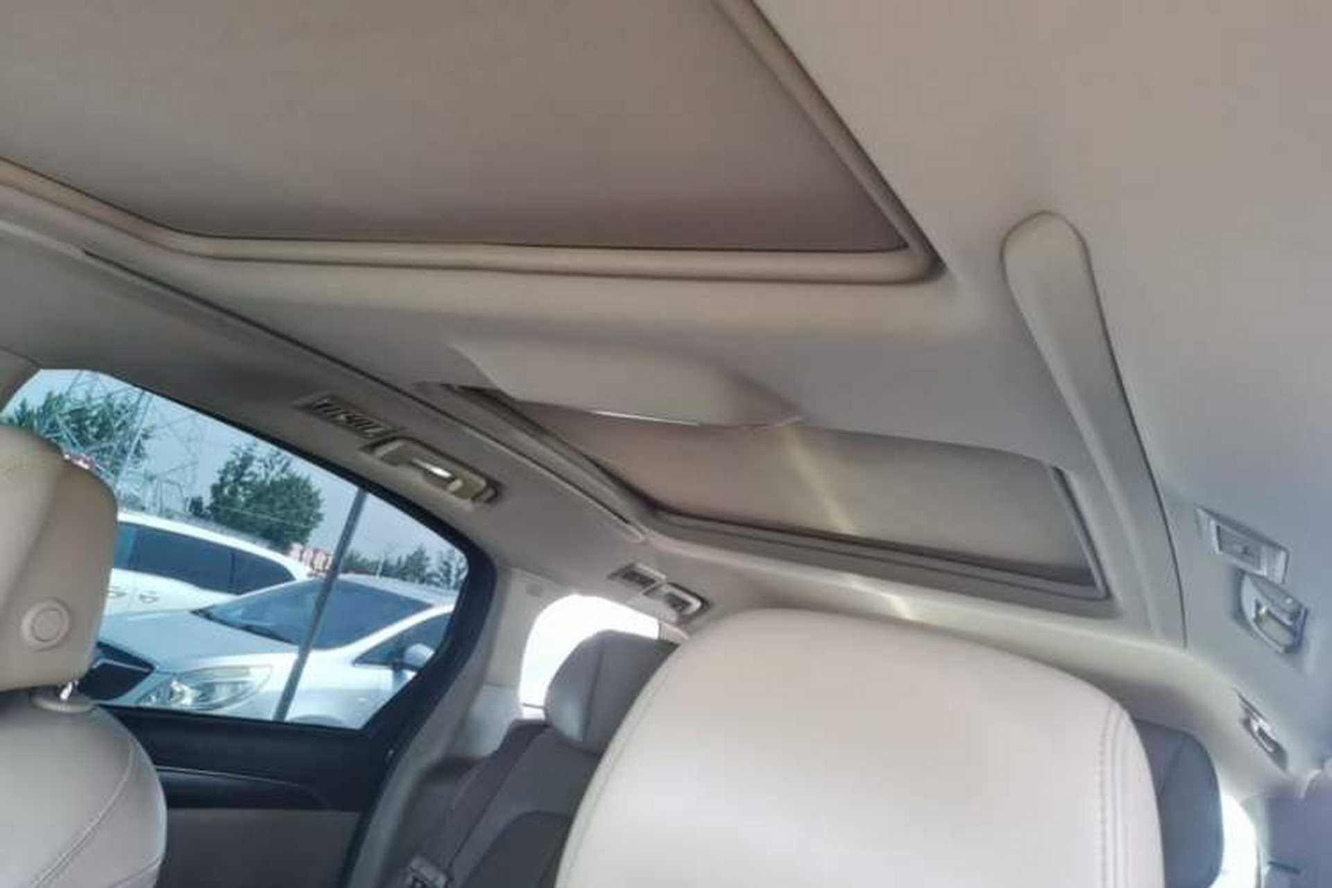 Used Buick GL8 2021 ES Landtrek 653T Luxury Model Headliner