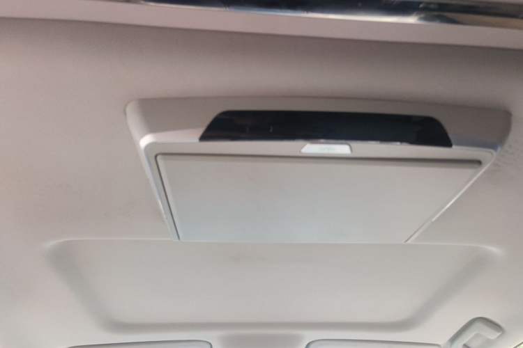 Used Buick GL8 2021 Land Cruiser Executive Class 652T Comfort Model Headliner