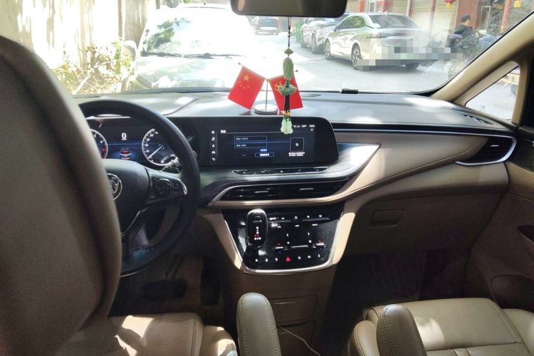Used Buick GL8 2021 ES Landtrek 653T Luxury Model Headliner