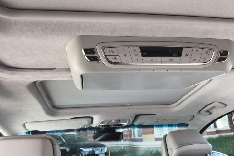 Used Buick GL8  Headliner