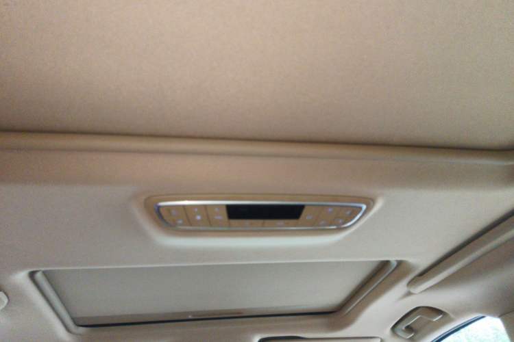 Used Buick GL8 2021 ES Landtrek 653T Luxury Model Headliner