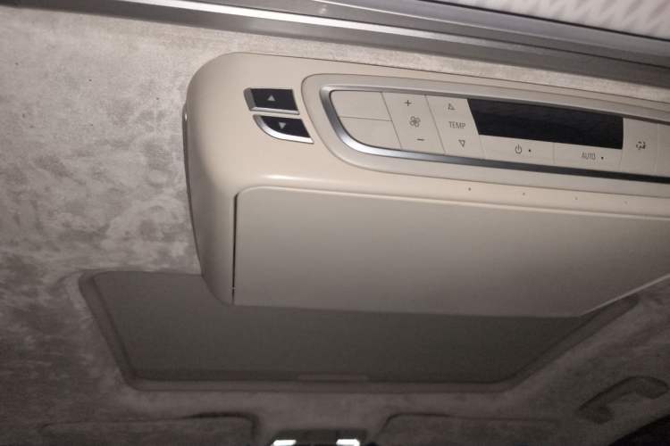 Used Buick GL8 2021 ES Landtrek 653T Comfort Edition Headliner
