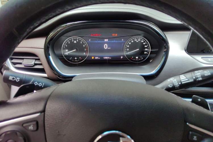 Used Buick GL8 2021 Land Cruiser Executive Class 652T Luxury Model Instrument Cluster
