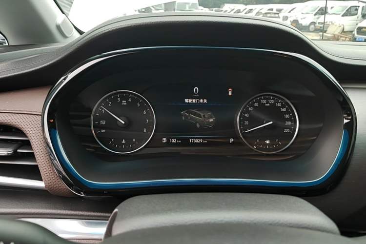 Used Buick GL8 2021 Land Cruiser Executive Class 652T Luxury Model Instrument Cluster