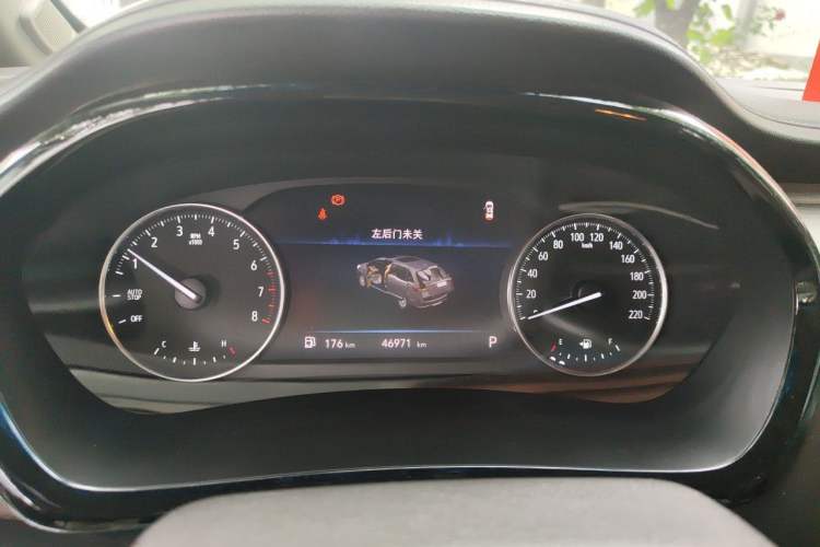 Used Buick GL8 2021 Land Cruiser Executive Class 652T Comfort Model Instrument Cluster