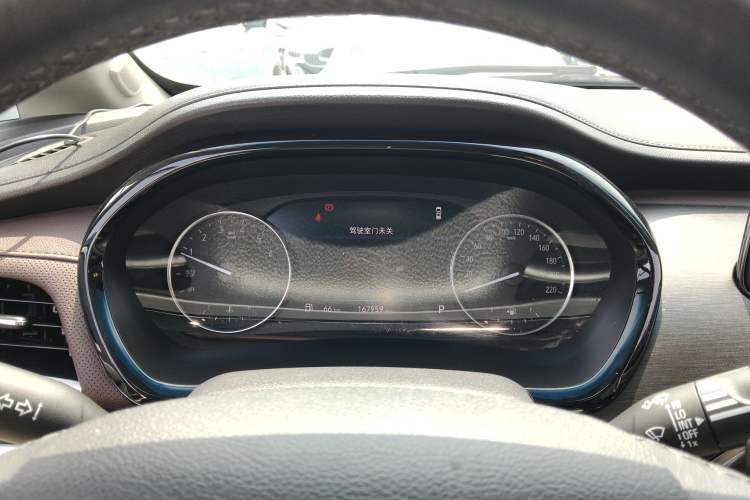 Used Buick GL8 2021 Land Cruiser Executive Class 652T Luxury Model Instrument Cluster