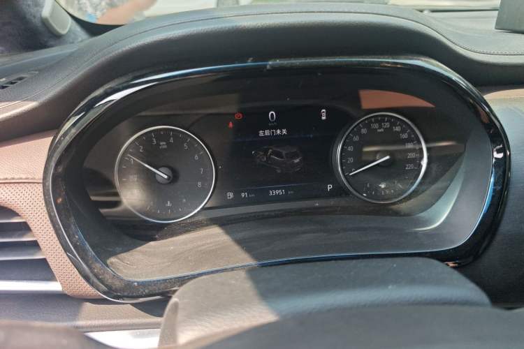 Used Buick GL8 2021 Land Cruiser Executive Class 652T Comfort Model Instrument Cluster