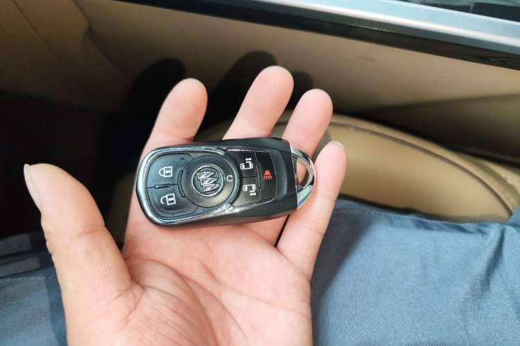 Used Buick GL8 2021 ES Land Cruiser 653T Luxury Edition Interior 1