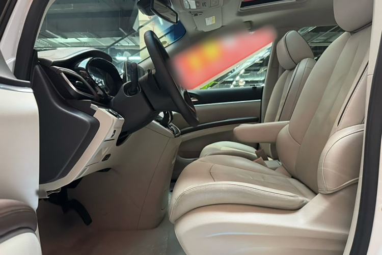 Used Buick GL8 2021 Land Cruiser Executive Class 652T Luxury Model Interior 1