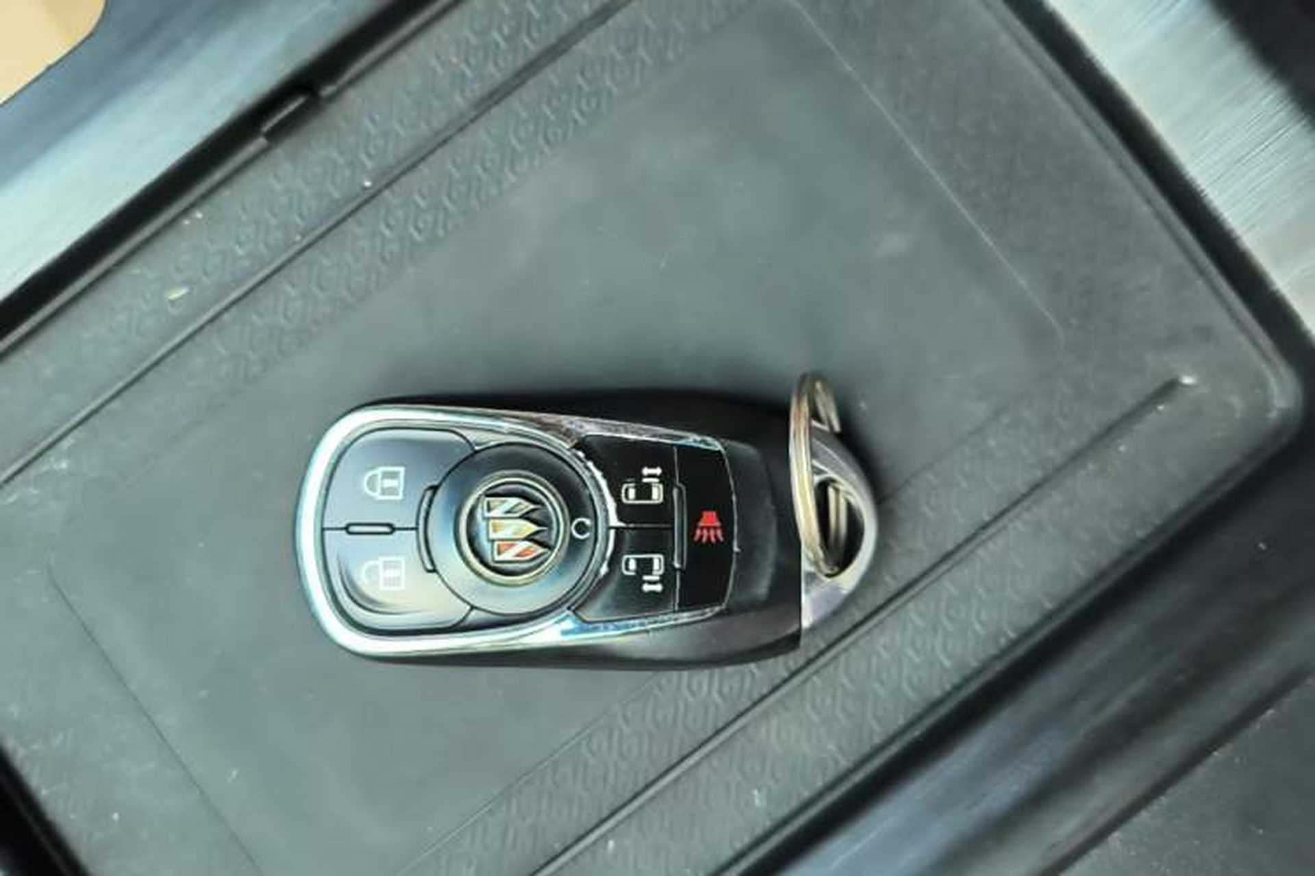 Used Buick GL8 2021 ES Land Cruiser 653T Luxury Edition Interior 1