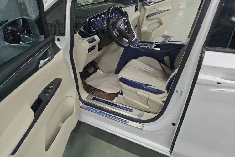 Used Buick GL8 2021 ES Landtrek 653T Comfort Edition Interior 1