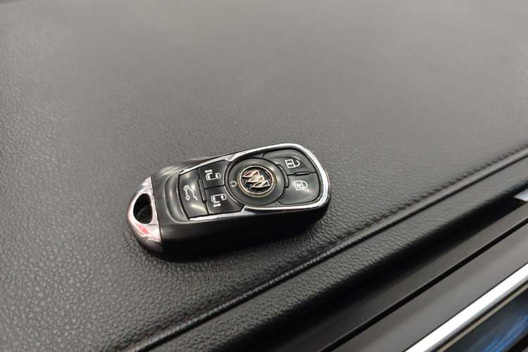 Used Buick GL8 2021 ES Land Cruiser 653T Flagship Model Interior 1