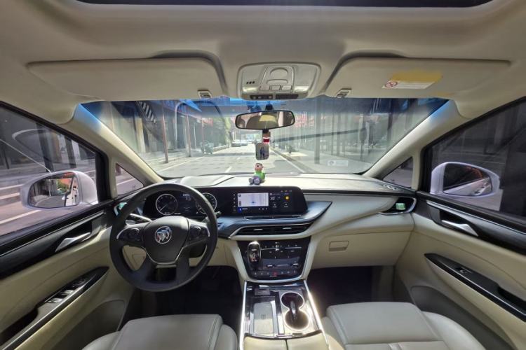 Used Buick GL8 2021 ES Landtrek 653T Comfort Edition Interior 2