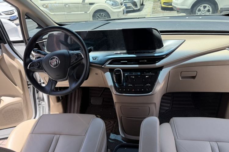 Used Buick GL8 2021 ES Land Cruiser 653T Luxury Edition Interior 2
