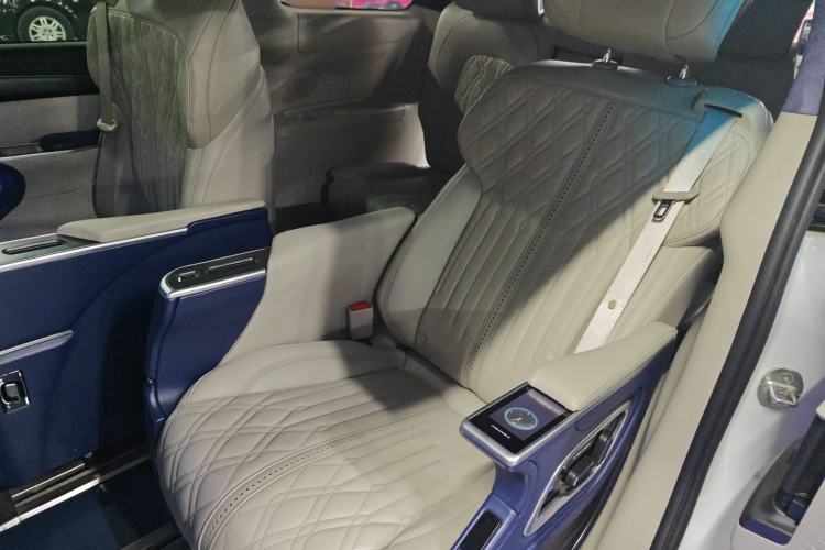Used Buick GL8 2021 ES Landtrek 653T Comfort Edition Interior 2