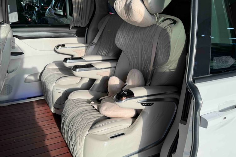 Used Buick GL8 2021 ES Landtrek 653T Comfort Edition Interior 2