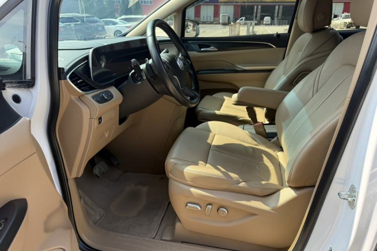 Used Buick GL8 2021 ES Land Cruiser 653T Luxury Edition Interior 2