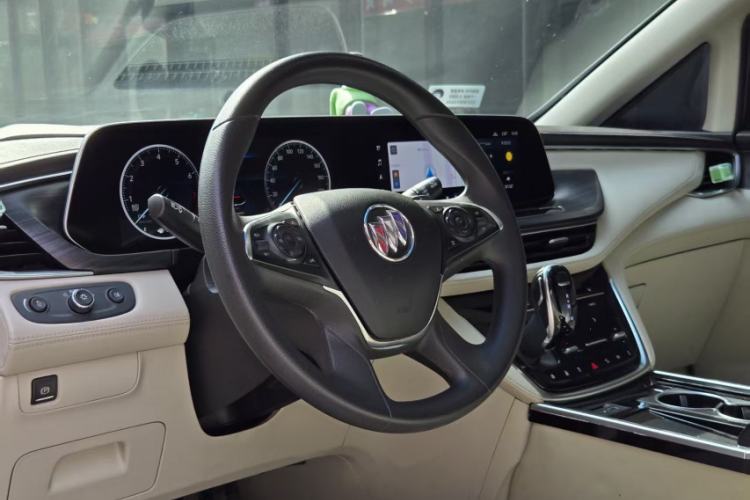 Used Buick GL8 2021 ES Landtrek 653T Comfort Edition Interior 3