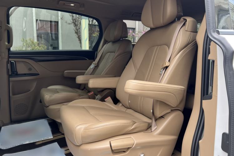 Used Buick GL8 2021 ES Land Cruiser 653T Luxury Edition Interior 3