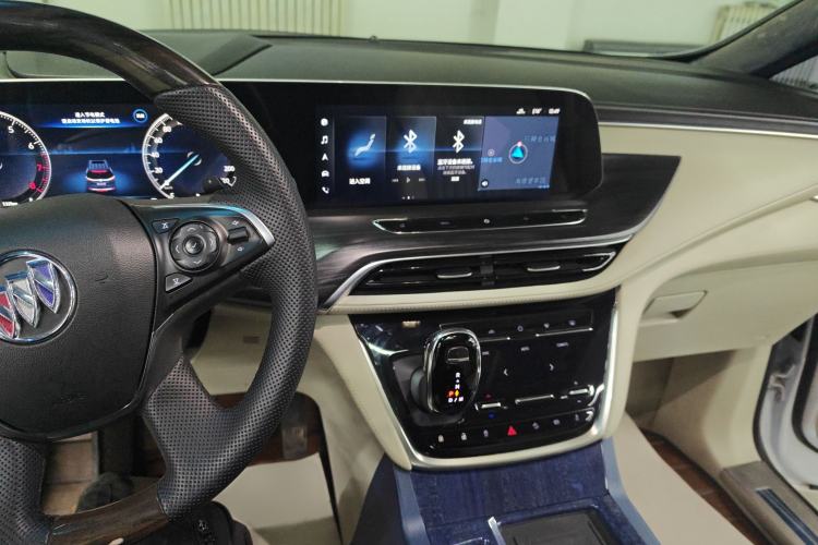 Used Buick GL8 2021 ES Landtrek 653T Comfort Edition Interior 3