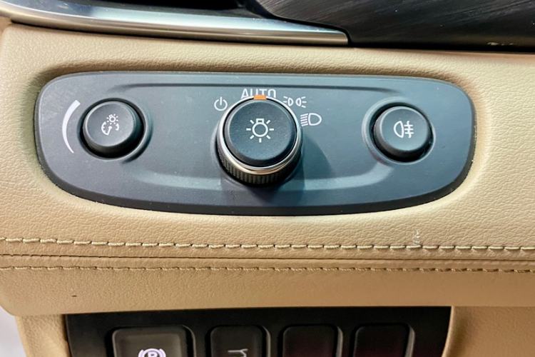 Used Buick GL8 2021 ES Land Cruiser 653T Luxury Edition Interior 3