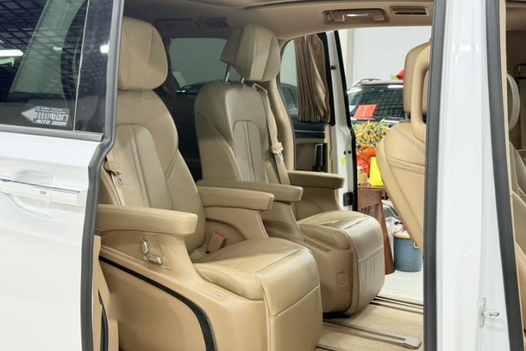 Used Buick GL8 2021 ES Landtrek 653T Luxury Model Interior 4
