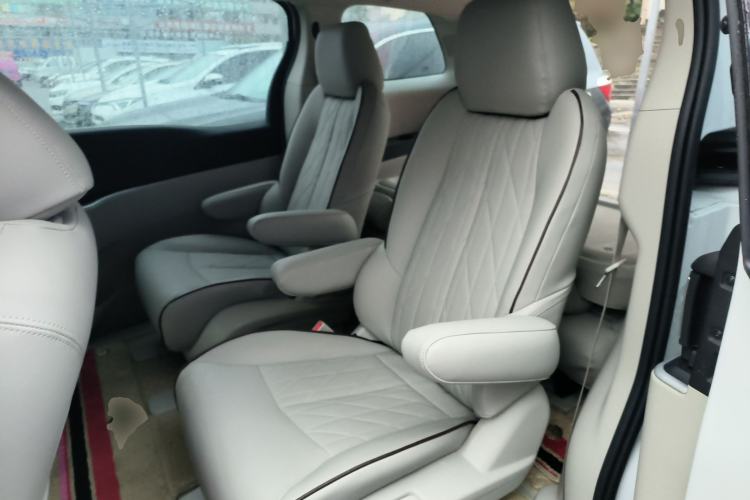 Used Buick GL8 2021 Land Cruiser Executive Class 652T Comfort Model Interior 4